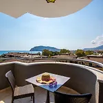 Grand Alisa Hotel