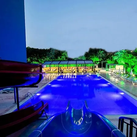Grand Alisa Szálloda Alanya