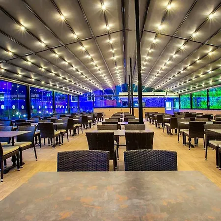 Grand Alisa 酒店